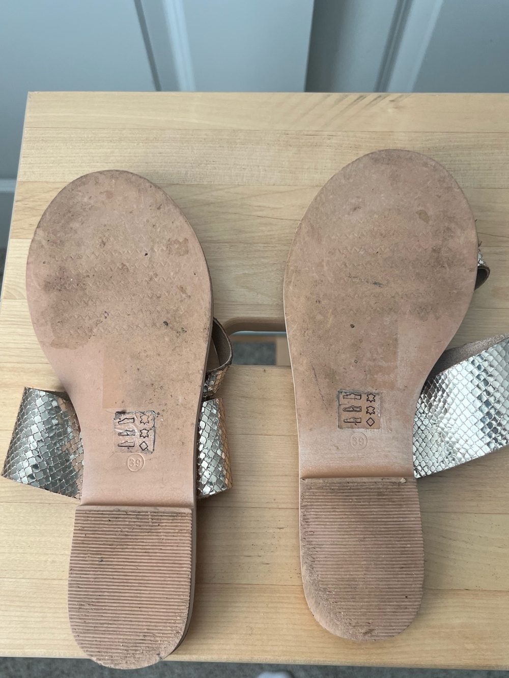 Topshop Gold Metallic Snake-Print Leather Slide Sandals - Picture 6 of 6